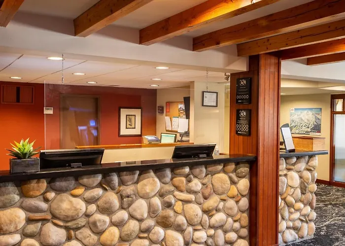 Lobstick Lodge