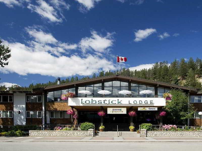 Lobstick Lodge *
